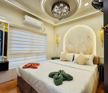 Erezha Boat Rental | Punjab Adventure Travels Houseboat Alleppey