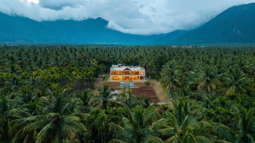 Coimbatore Bed & Breakfast | Punya Farms Luxury Rooms Near Isha Yoga