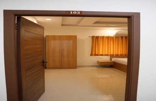 Tiruvallur Hotel | PY OLLIV THIRUVALLUR
