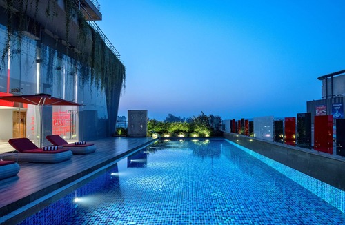 Mohali Hotel | Radisson Red Chandigarh Mohali