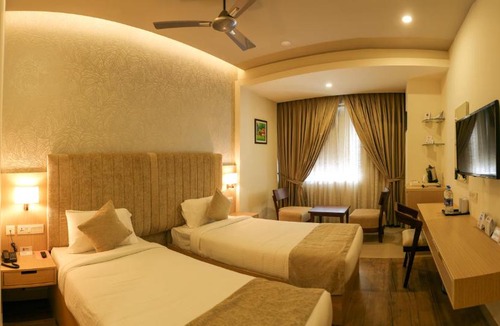 Muvattupuzha Hotel | Raj Riveria Hotel
