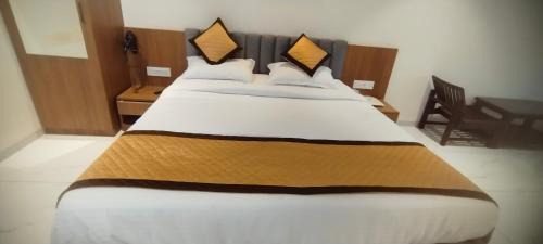 Valsad Hotel | Rajwadi Hotel Inn