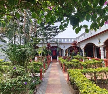 Masinagudi House | Red Stone villa