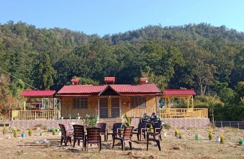Sona Nadi Range Hotel | River View Bamboo Resort