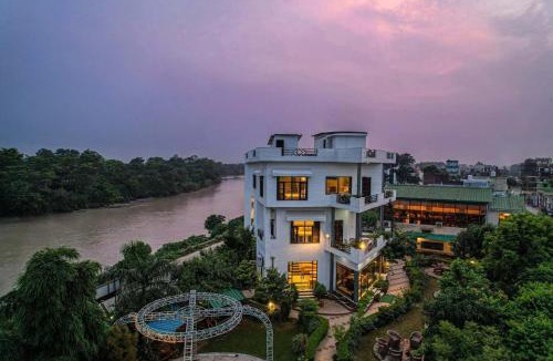 Mayapur Hotel | River View Resort