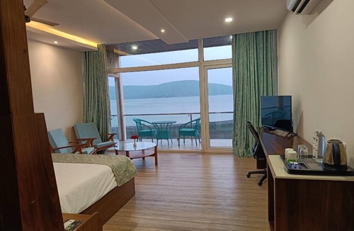 Nandikotkur Resort | Riverfront Mrugavani