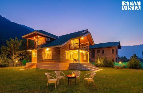 Brein Villa | Riverfront Retreat - Qaraar - Preng by VEO - Part of StayVista