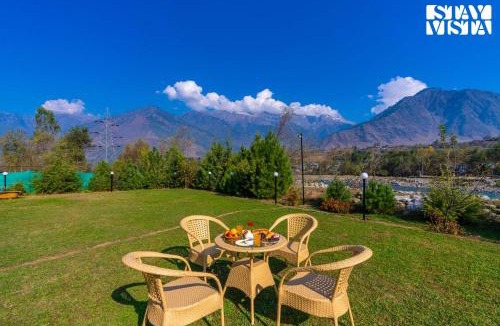 Brein Villa | Riverfront Retreat - Qaraar - Preng by VEO - Part of StayVista
