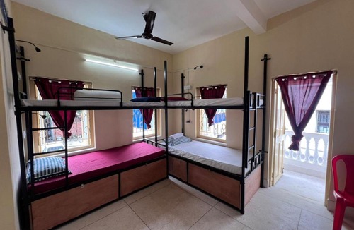 Kalighat Hostel | ROAMERS INN Backpackers Hostel