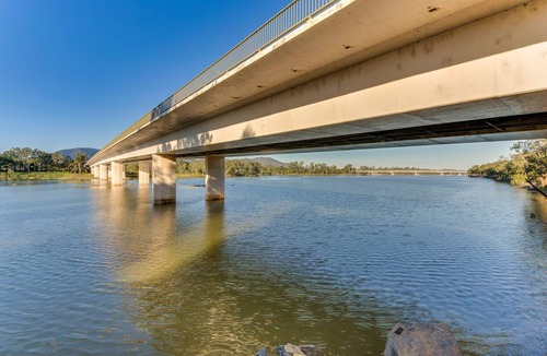 Rockhampton Hotel | Rockhampton Riverside Central Hotel