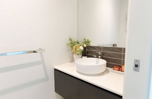 Buderim House | Romantic Suite - Private Entrance, Bathtub, TV