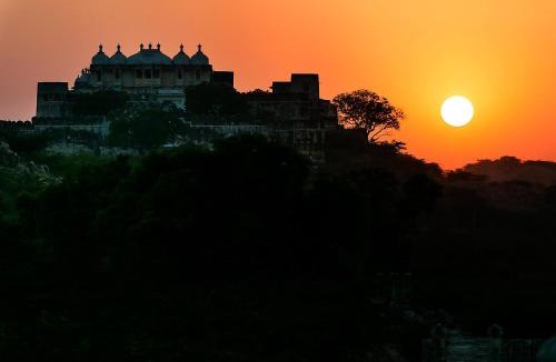Amet Hotel | Rovers Luxe Stay - SARDARGARH Heritage Fort, Near Udaipur
