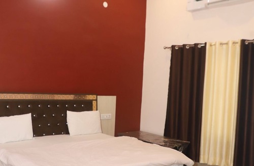 Puranpur Hotel | Royal Chuka Farm Stay
