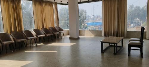 Sirsa Hotel | rr hotal sirsa haryana