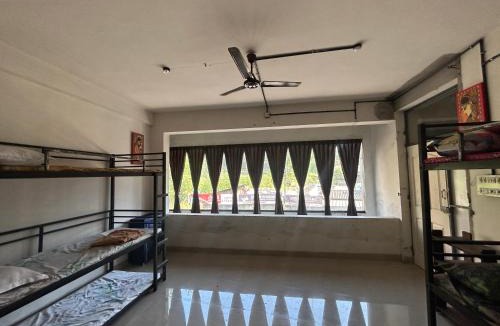 Kanjirappally Hostel | Sabari Rooms