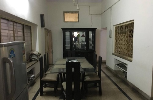Allahabad Villa | Sangam Homestay Charming 3-bedroom villa with WiFi, AC in wonderful Prayagraj
