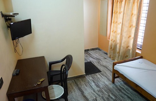 Thampanoor Hotel | SANGEETHA TOURIST HOME