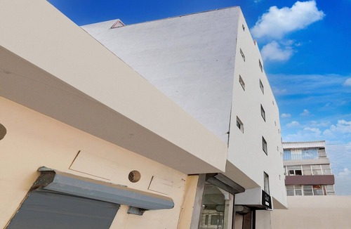 Delhi House | Saver SingleHotel Lotus