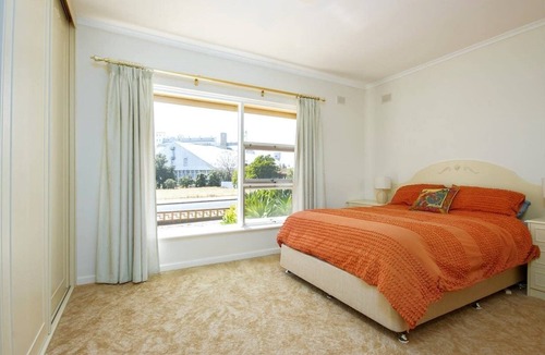 Wallaroo Hotel | Sea the View, Wallaroo