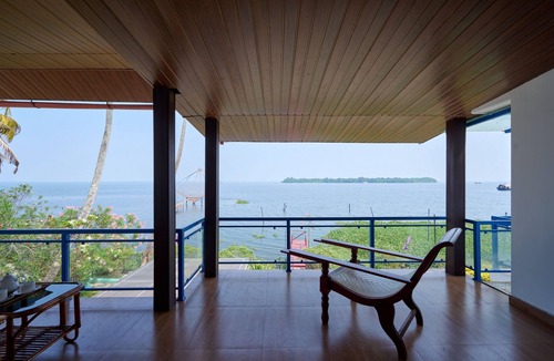 Muhamma Hotel | Seclude by the Lake Alleppey