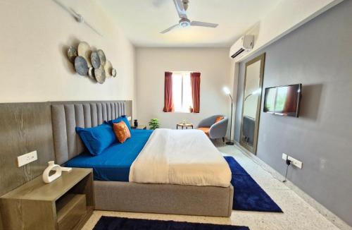 Marna Apartment | Serene 1bhk Apartment in Siolim Pool DanCenter