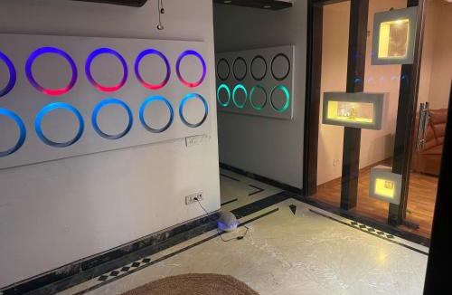 Pashim Vihar Apartment | Serene Garden Home 3BHK Gr Floor West Delhi