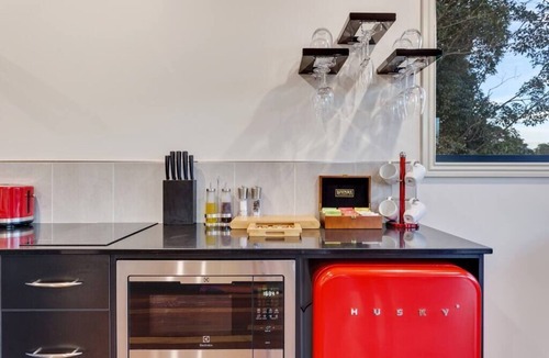 Ravensbourne Ski Chalet | Serenity Studio at Ravensbourne Escape