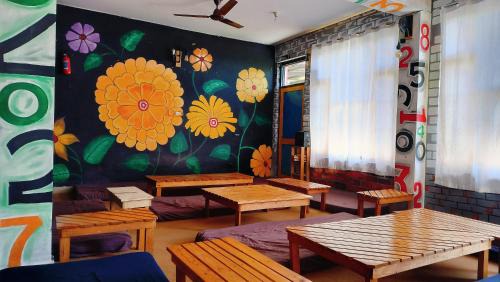 Bhagsu Nag House | Shammi Hostel