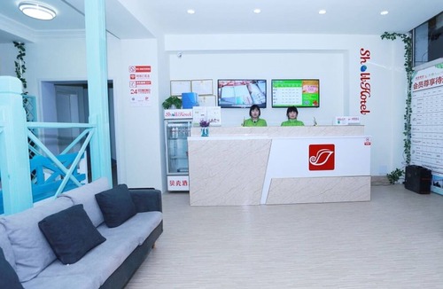 Longhua County Hotel | Shellhotel