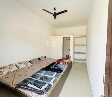 Abu Road Hotel | Shivraj guest house