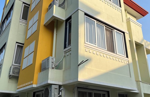 Sernabatim Apartment | Shore & More : Charming 2-bedroom apartment with AC, WiFi in tranquil Benaulim