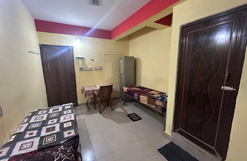 Vyalikaval HBCS Layout Bed & Breakfast | SIRI Krishna Gents PG Nagavara