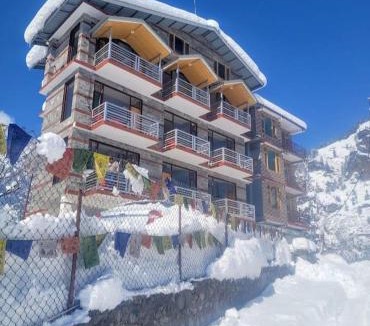 Palchan Hotel | Solang Valley View by Signature Stays