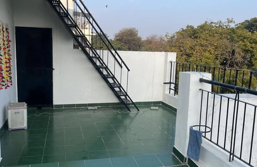 Okhla Phase I Apartment | South Delhi Luxury Breezy two bedroom apartment with Personal terrace free wifi
