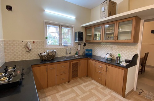 Thiruvanmiyur Apartment | Spacious 2bhk in Tiruvanmiyur - 5min from beach