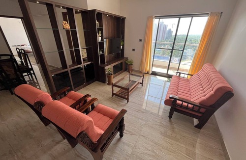Thiruvananthapuram Apartment | Spacious 3-bedroom apartment in peaceful Thiruvananthapuram with AC