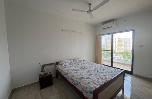 Thiruvananthapuram Apartment | Spacious 3-bedroom apartment in peaceful Thiruvananthapuram with AC