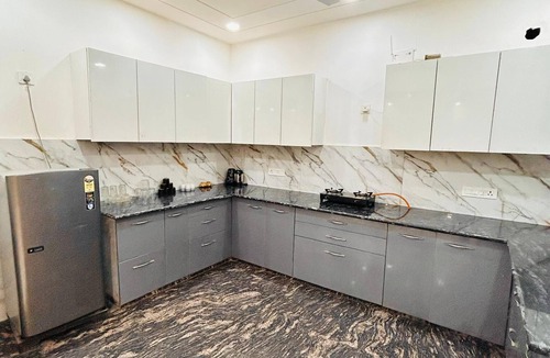 South West Apartment | Spacious 4BHK Near IGI Airport | Near Metro & Yashobhoomi