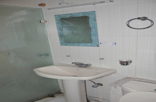 Rishikesh Cottage | Spacious Double Room Near Ram Jhula