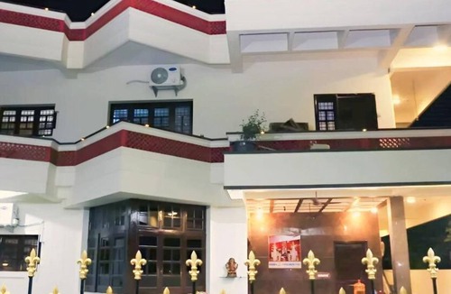 Tirupati House | Spacious SIGNIN Homestay 8/8 Bed/Bathrooms & WiFi, AC in Tirupati Cal 8886660628