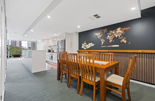 Spring Hill Apartment | Spring Hill 2BR with Pool and Balcony Views