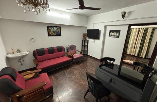 Thampanoor Apartment | Sree Saras homely stay near railway station