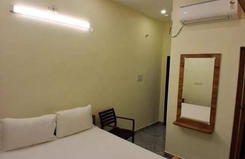 Tiruchendur Hotel | Sri Valli Residency