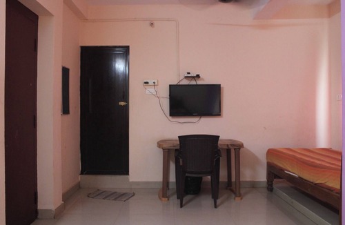 Katpadi Hotel | Srivari Premium Homestay