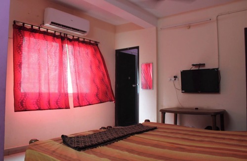 Katpadi Hotel | Srivari Premium Homestay