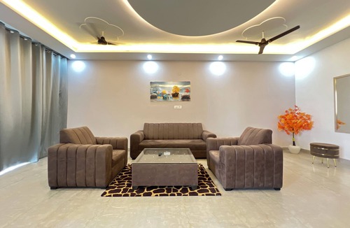 Greater Noida Apartment | Stay smart at Book N Go HomeStay – Cozy vibes, great location & homely comfort