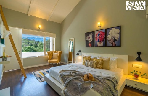 Naggar Villa | StayVista at Riverside Symphony with Bonfire in Manali