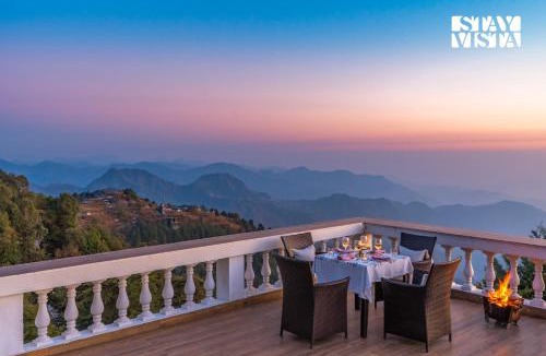 Mussoorie Villa | StayVista at The Pink Magnolia - Valley View & Bonfire