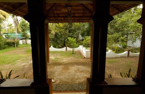 Quilon House | Step Back in Time Entire Traditional Kerala Stay