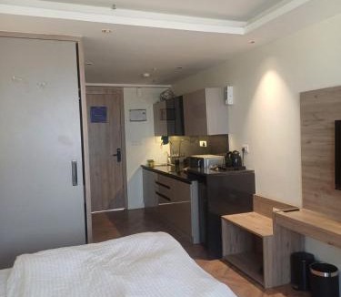 Jaypee Greens Apartment | Studio apartment in Suntwilight near to expomart